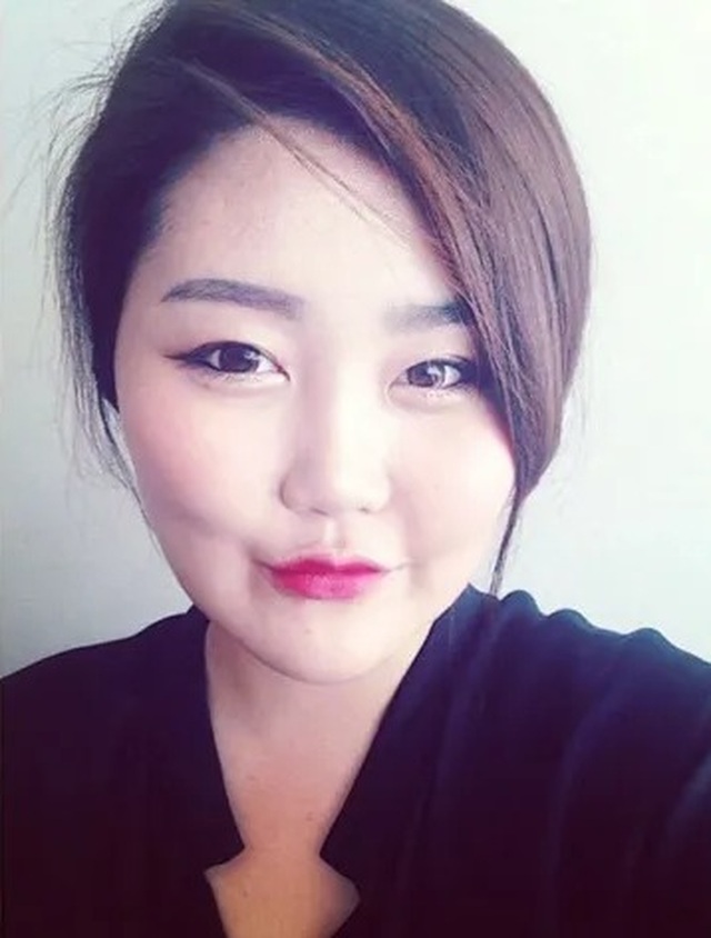 Gương mặt dao kéo gây tranh cãi của “bà trùm” thời trang mỹ phẩm Hàn Quốc - 1