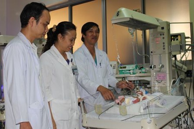 Phẫu thuật tim bẩm sinh, bác sĩ giỏi đang thiếu đất dụng võ” - 1 Phẫu thuật tim bẩm sinh, bác sĩ giỏi đang thiếu đất dụng võ” - 1