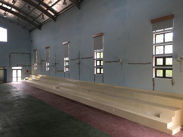 Quảng Bình: Nhà đa chức năng trường THCS chưa bàn giao đã nứt toác! - 4 Quảng Bình: Nhà đa chức năng trường THCS chưa bàn giao đã nứt toác! - 4