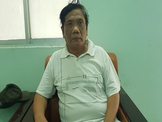 Nghi phạm đâm chết người tình khai đang sống cùng 2 vợ - 1 Nghi phạm đâm chết người tình khai đang sống cùng 2 vợ - 1