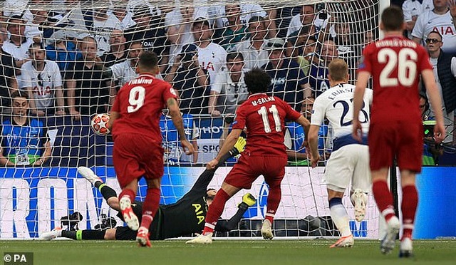 Nhìn lại chiến thắng ngọt ngào của Liverpool trước Tottenham - 11 Nhìn lại chiến thắng ngọt ngào của Liverpool trước Tottenham - 11