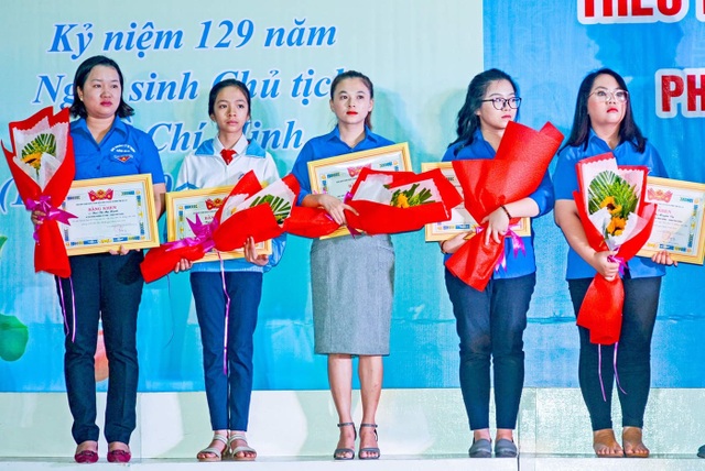 Mang bệnh ung thư, cô giáo 9X vẫn kết nối nhịp cầu yêu thương - 6 Mang bệnh ung thư, cô giáo 9X vẫn kết nối nhịp cầu yêu thương - 6