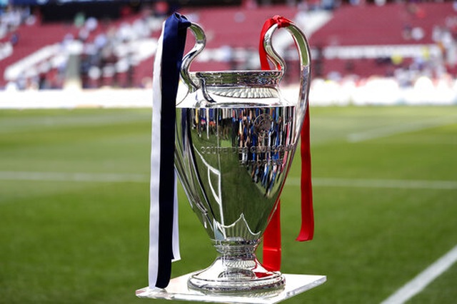 Nhìn lại chiến thắng ngọt ngào của Liverpool trước Tottenham - 1 Nhìn lại chiến thắng ngọt ngào của Liverpool trước Tottenham - 1