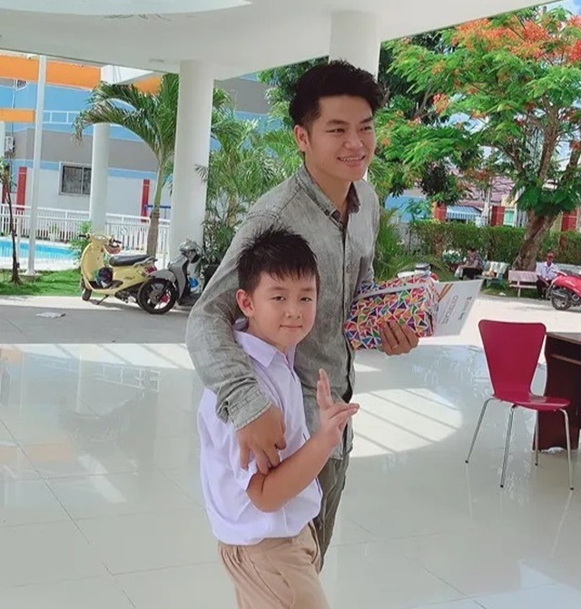 Khoảnh khắc đáng nhớ của sao Việt bên con trong ngày 1/6 - 7 Khoảnh khắc đáng nhớ của sao Việt bên con trong ngày 1/6 - 7