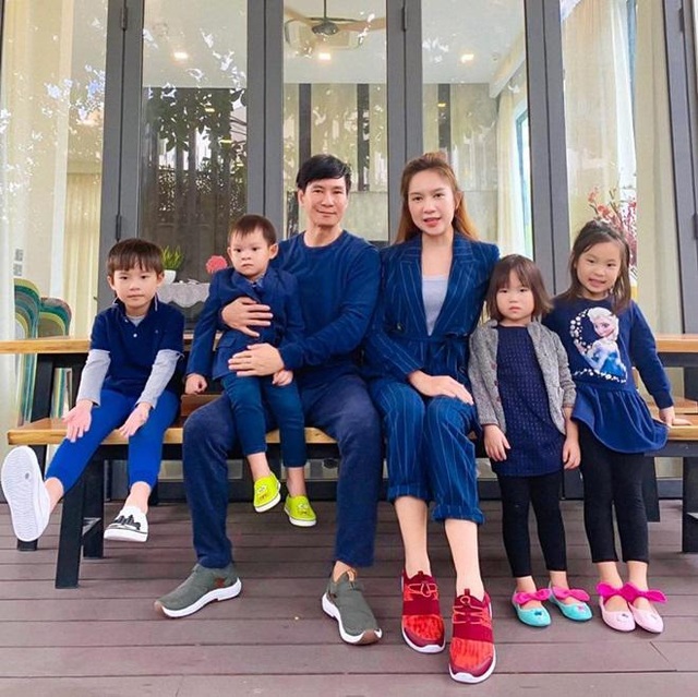 Khoảnh khắc đáng nhớ của sao Việt bên con trong ngày 1/6 - 20 Khoảnh khắc đáng nhớ của sao Việt bên con trong ngày 1/6 - 20