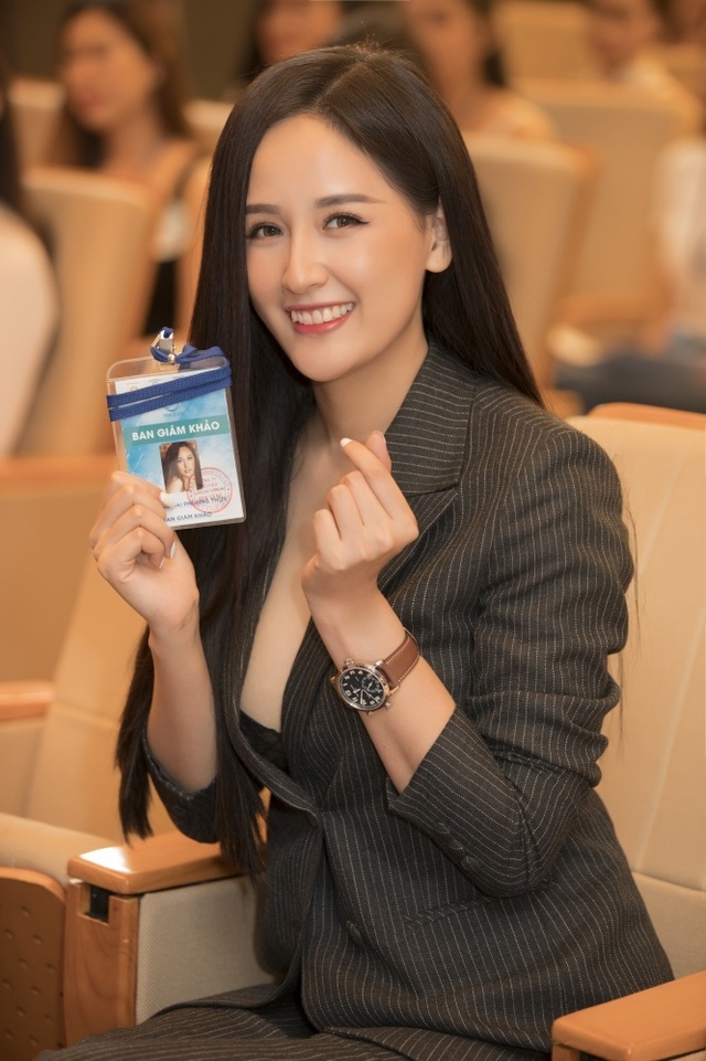 Sự trùng hợp bất ngờ giữa Hoa hậu Mai Phương Thuý, Tiểu Vy - 1 Sự trùng hợp bất ngờ giữa Hoa hậu Mai Phương Thuý, Tiểu Vy - 1