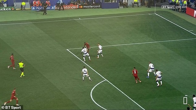 Trọng tài đúng hay sai khi thổi penalty cho Liverpool? - 3 Trọng tài đúng hay sai khi thổi penalty cho Liverpool? - 3