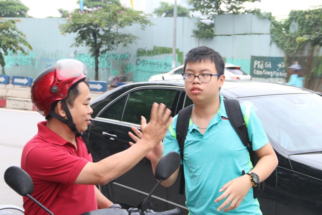 Hà Nội: Ngày Chủ nhật nín thở của phụ huynh có con thi vào lớp 10 - 3 Hà Nội: Ngày Chủ nhật nín thở của phụ huynh có con thi vào lớp 10 - 3