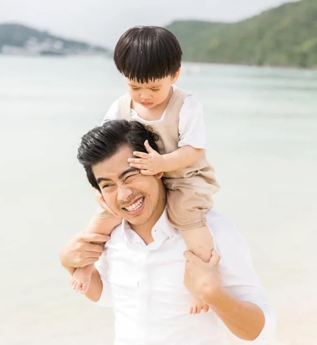Khoảnh khắc đáng nhớ của sao Việt bên con trong ngày 1/6 - 1 Khoảnh khắc đáng nhớ của sao Việt bên con trong ngày 1/6 - 1