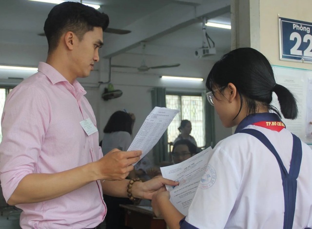 Hơn 80.000 học sinh TPHCM tranh suất vào lớp 10 công lập - 5 Hơn 80.000 học sinh TPHCM tranh suất vào lớp 10 công lập - 5