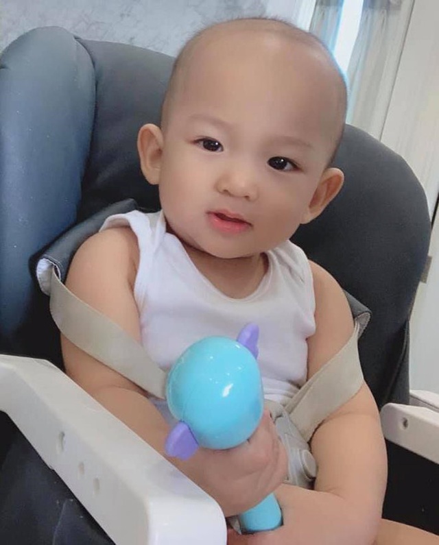 Khoảnh khắc đáng nhớ của sao Việt bên con trong ngày 1/6 - 5 Khoảnh khắc đáng nhớ của sao Việt bên con trong ngày 1/6 - 5
