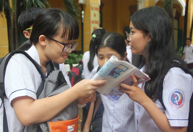 TPHCM: Đề thi tiếng Anh lớp 10 nhầm giữa young và your - 1 TPHCM: Đề thi tiếng Anh lớp 10 nhầm giữa young và your - 1