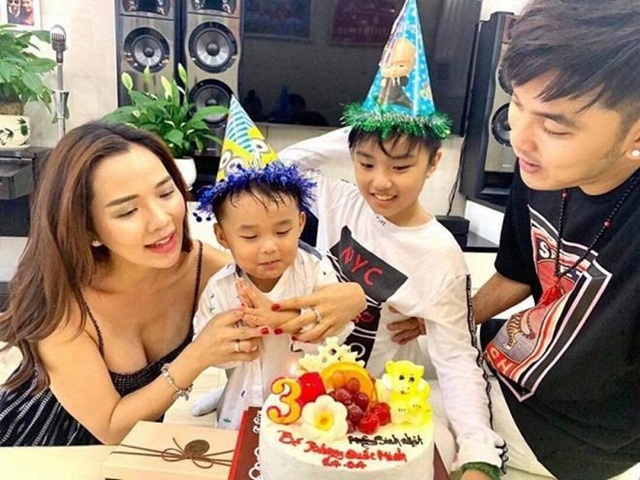 Khoảnh khắc đáng nhớ của sao Việt bên con trong ngày 1/6 - 10 Khoảnh khắc đáng nhớ của sao Việt bên con trong ngày 1/6 - 10
