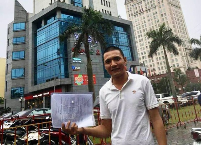Cổ động viên “thành Nam” đệ đơn khiếu nại trọng tài đến VFF - 2 Cổ động viên “thành Nam” đệ đơn khiếu nại trọng tài đến VFF - 2
