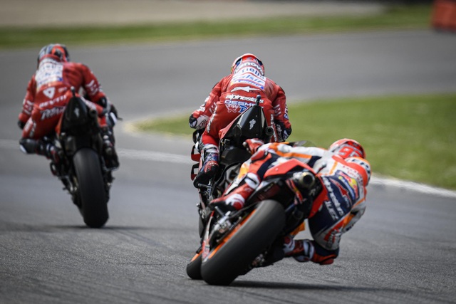 Chặng 6 MotoGP 2019: Petrucci thắng ấn tượng tại Mugello - 4