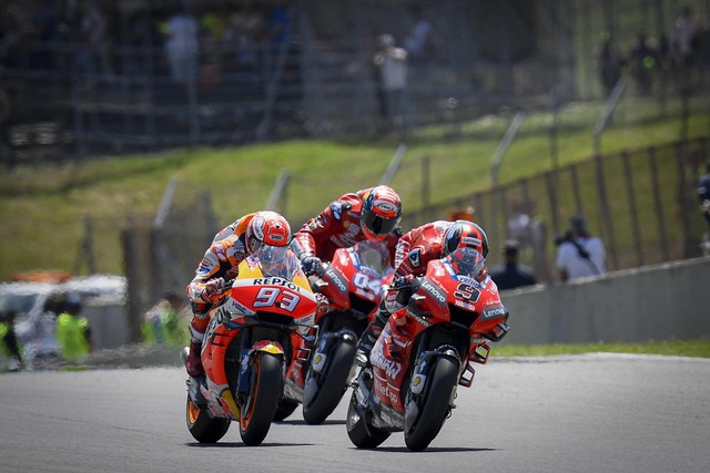 Chặng 6 MotoGP 2019: Petrucci thắng ấn tượng tại Mugello - 8