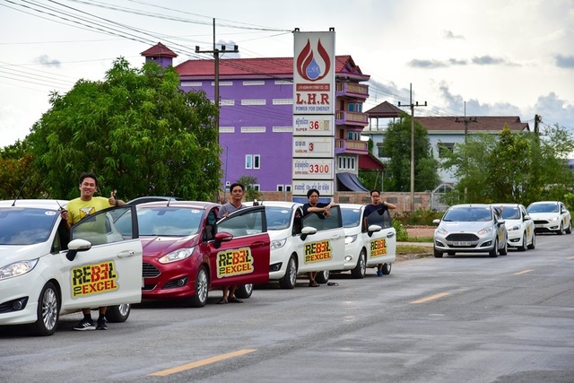 Đoàn xe Ford và hành trình “Rebel to Excel” - 8 Đoàn xe Ford và hành trình “Rebel to Excel” - 8