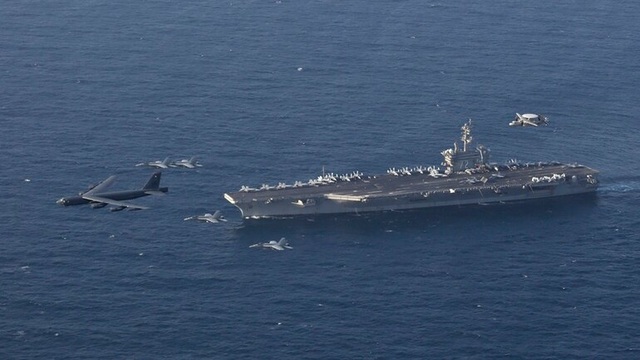 B-52, tàu sân bay Mỹ tập trận mô phỏng tấn công sát Iran - 1 B-52, tàu sân bay Mỹ tập trận mô phỏng tấn công sát Iran - 1