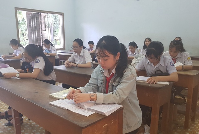 Hôm nay, hơn 13.500 học sinh Khánh Hòa thi vào lớp 10 THPT công lập - 4 Hôm nay, hơn 13.500 học sinh Khánh Hòa thi vào lớp 10 THPT công lập - 4