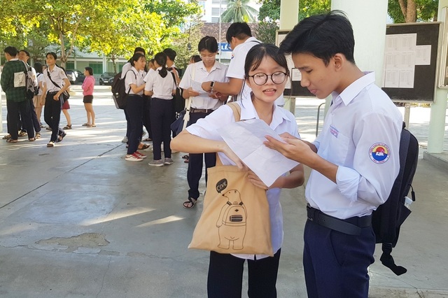 Tuyển sinh lớp 10 Khánh Hòa: Thí sinh vui mừng vì đề Toán dễ - 5 Tuyển sinh lớp 10 Khánh Hòa: Thí sinh vui mừng vì đề Toán dễ - 5