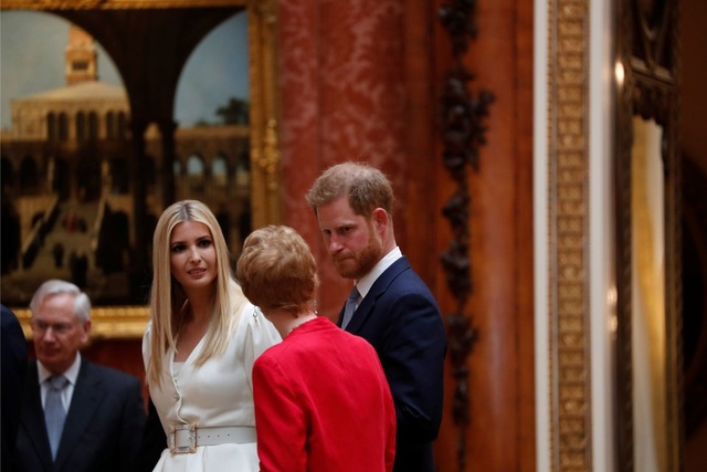 Nữ hoàng Anh mở quốc yến chiêu đãi Tổng thống Trump