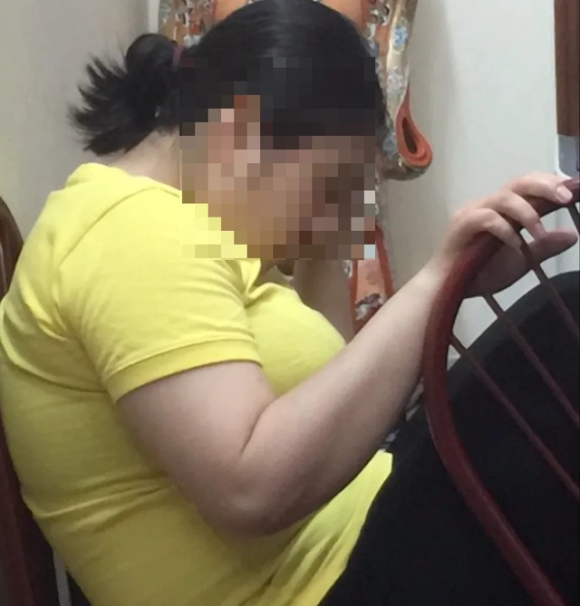 Cô gái mê xúc xích, mỳ tôm giảm 19kg sau 2 tháng - 2 Cô gái mê xúc xích, mỳ tôm giảm 19kg sau 2 tháng - 2