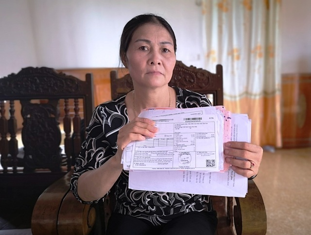Cán bộ xã giả mạo giấy tờ lĩnh hộ tiền chính sách của dân chỉ bị... khiển trách (?!) - 1 Cán bộ xã giả mạo giấy tờ lĩnh hộ tiền chính sách của dân chỉ bị... khiển trách (?!) - 1