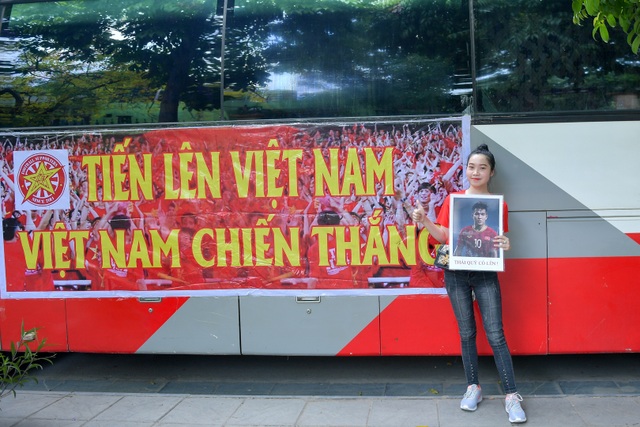 CĐV Hà Nội lên Phú Thọ cổ vũ cho U23 Việt Nam gặp Myanmar - 5 CĐV Hà Nội lên Phú Thọ cổ vũ cho U23 Việt Nam gặp Myanmar - 5