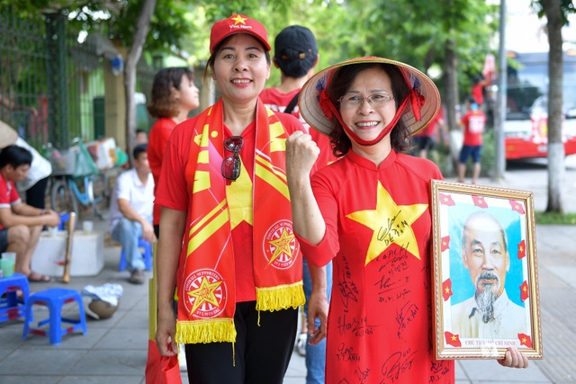 CĐV Hà Nội lên Phú Thọ cổ vũ cho U23 Việt Nam gặp Myanmar - 4 CĐV Hà Nội lên Phú Thọ cổ vũ cho U23 Việt Nam gặp Myanmar - 4