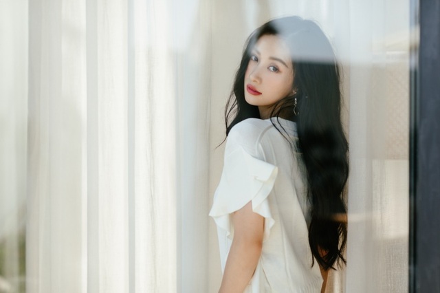Jun Vũ tiết lộ mối duyên với Ngô Thanh Vân và thực hư “nâng ngực kiếm đại gia” - 16 Jun Vũ tiết lộ mối duyên với Ngô Thanh Vân và thực hư “nâng ngực kiếm đại gia” - 16