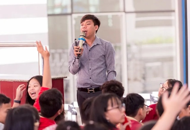 Giảng viên Sư phạm cảnh báo từ việc bạn trai thuê giang hồ dọa chém bạn gái - 2 Giảng viên Sư phạm cảnh báo từ việc bạn trai thuê giang hồ dọa chém bạn gái - 2