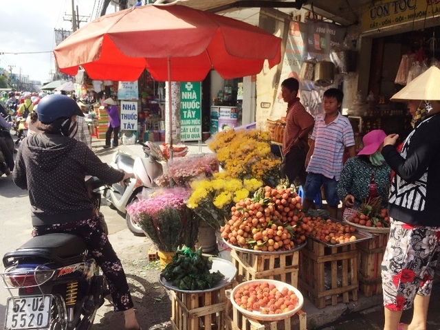 TPHCM: “Bát nháo” giá bánh ú tro trong dịp Tết Đoan Ngọ - 1 TPHCM: “Bát nháo” giá bánh ú tro trong dịp Tết Đoan Ngọ - 1