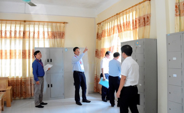 Thứ trưởng Bộ Giáo dục thị sát kiểm tra công tác chuẩn bị thi tại Cao Bằng - 4 Thứ trưởng Bộ Giáo dục thị sát kiểm tra công tác chuẩn bị thi tại Cao Bằng - 4