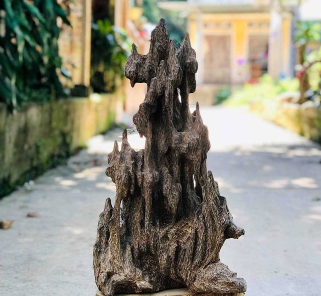Lặn lội hơn 20 năm, đại gia Hà thành tốn hàng đống tiền để có bộ sưu tập từ gỗ trầm lũa - 13 Lặn lội hơn 20 năm, đại gia Hà thành tốn hàng đống tiền để có bộ sưu tập từ gỗ trầm lũa - 13
