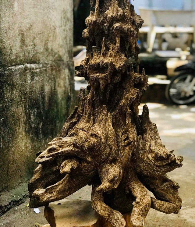 Lặn lội hơn 20 năm, đại gia Hà thành tốn hàng đống tiền để có bộ sưu tập từ gỗ trầm lũa - 2 Lặn lội hơn 20 năm, đại gia Hà thành tốn hàng đống tiền để có bộ sưu tập từ gỗ trầm lũa - 2