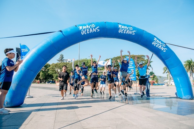 200 người tham gia sự kiện chạy vì môi trường biển tại Quy Nhơn khởi xướng bởi Adidas x parley - 6 200 người tham gia sự kiện chạy vì môi trường biển tại Quy Nhơn khởi xướng bởi Adidas x parley - 6