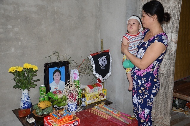 Lao vào cứu chồng, người vợ bị điện giật tử vong bỏ lại đứa con trai 9 tháng tuổi bơ vơ - 8 Lao vào cứu chồng, người vợ bị điện giật tử vong bỏ lại đứa con trai 9 tháng tuổi bơ vơ - 8