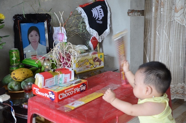 Lao vào cứu chồng, người vợ bị điện giật tử vong bỏ lại đứa con trai 9 tháng tuổi bơ vơ - 10