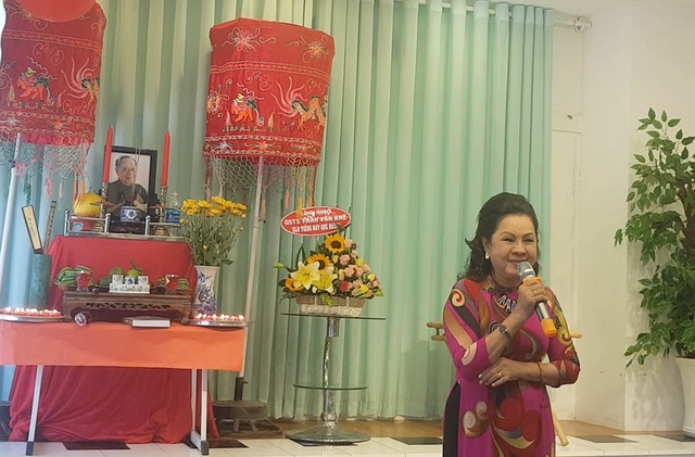 Giản dị và ấm cúng Lễ tưởng niệm 4 năm ngày mất GS.TS Trần Văn Khê - 13 Giản dị và ấm cúng Lễ tưởng niệm 4 năm ngày mất GS.TS Trần Văn Khê - 13