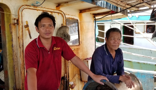Tàu cá Quảng Nam tố tàu Trung Quốc cướp 2 tấn mực Tàu cá Quảng Nam tố tàu Trung Quốc cướp 2 tấn mực