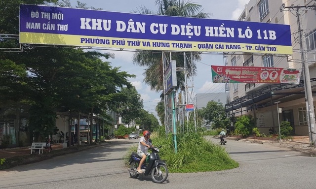 Cư dân khóc ròng vì ở khu “đại gia” nhưng phải xài điện câu đuôi! - 1 Cư dân khóc ròng vì ở khu “đại gia” nhưng phải xài điện câu đuôi! - 1