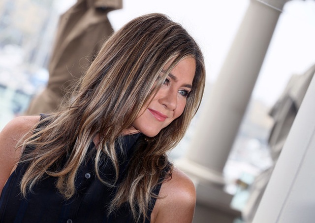 Jennifer Aniston vẫn trẻ đẹp ở tuổi ngũ tuần - 8 Jennifer Aniston vẫn trẻ đẹp ở tuổi ngũ tuần - 8