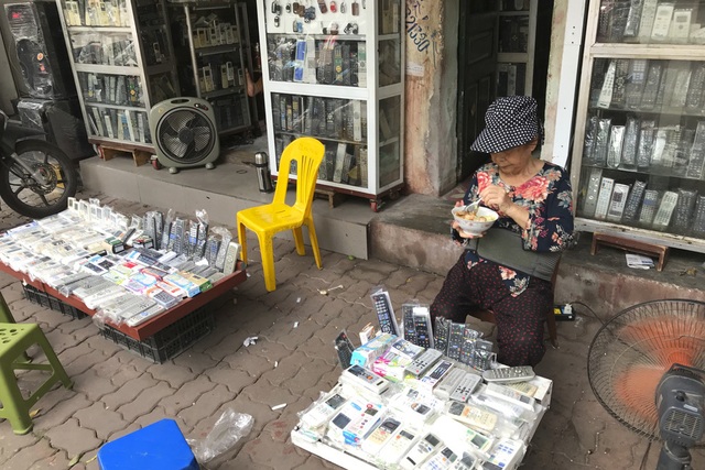 Thăm những ngôi chợ lâu đời nổi tiếng ở Hà Nội - 10 Thăm những ngôi chợ lâu đời nổi tiếng ở Hà Nội - 10