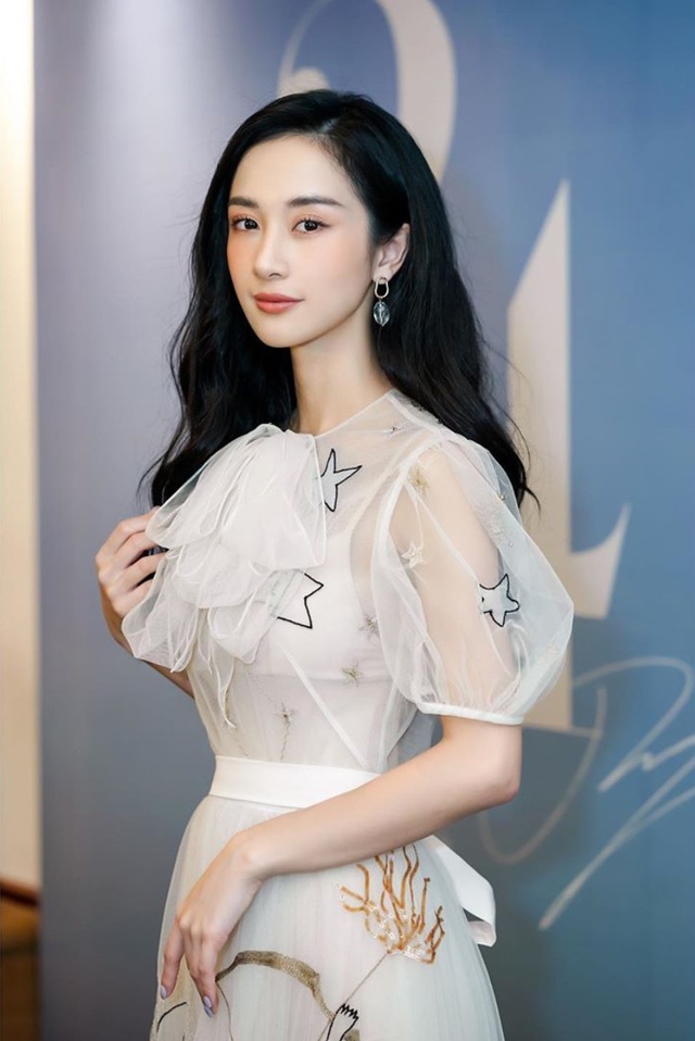 Hot girl Jun Vũ khoe tậu xe sang 2 tỉ đồng mừng sinh nhật tuổi 24 - 5 Hot girl Jun Vũ khoe tậu xe sang 2 tỉ đồng mừng sinh nhật tuổi 24 - 5