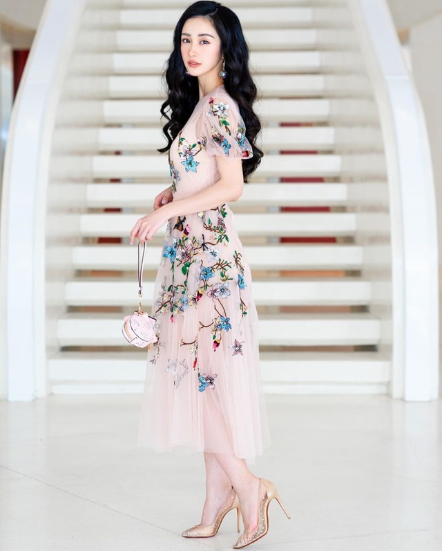 Hot girl Jun Vũ khoe tậu xe sang 2 tỉ đồng mừng sinh nhật tuổi 24 - 7 Hot girl Jun Vũ khoe tậu xe sang 2 tỉ đồng mừng sinh nhật tuổi 24 - 7
