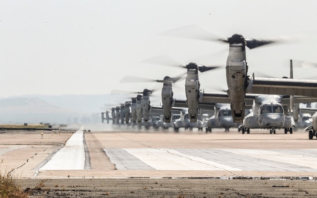 Hơn 40 trực thăng quân sự Mỹ phô diễn uy lực trong tập trận “Voi đi bộ” - Ảnh minh hoạ 2