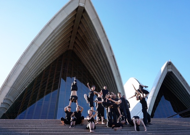 Xiếc tre Việt Nam “À Ố Làng Phố” tự hào trình diễn tại nhà hát Con Sò Sydney - 6 Xiếc tre Việt Nam “À Ố Làng Phố” tự hào trình diễn tại nhà hát Con Sò Sydney - 6