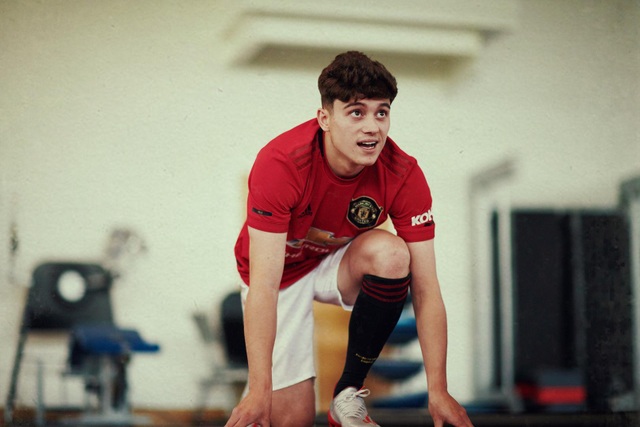 Những hình ảnh đầu tiên của tân binh Daniel James tại Man Utd - 12 Những hình ảnh đầu tiên của tân binh Daniel James tại Man Utd - 12