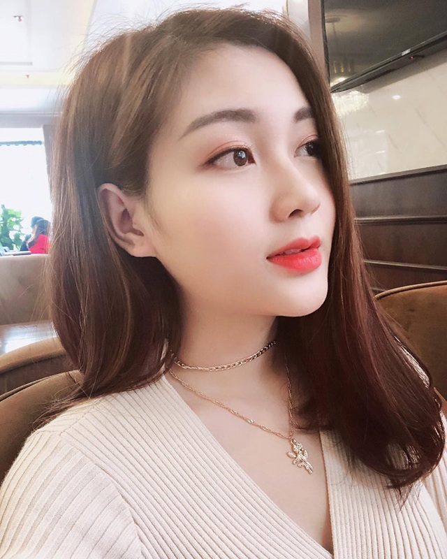 Cô gái nổi tiếng vì clip vài giây thả dáng gợi cảm trên bãi biển giờ ra sao? - 18 Cô gái nổi tiếng vì clip vài giây thả dáng gợi cảm trên bãi biển giờ ra sao? - 18