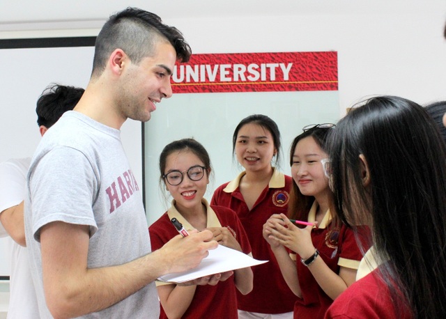 Sinh viên SIU giao lưu cùng sinh viên Đại học Harvard - 1 Sinh viên SIU giao lưu cùng sinh viên Đại học Harvard - 1